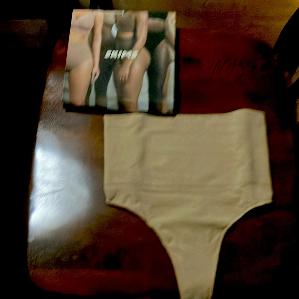CORE CONTROL THONG